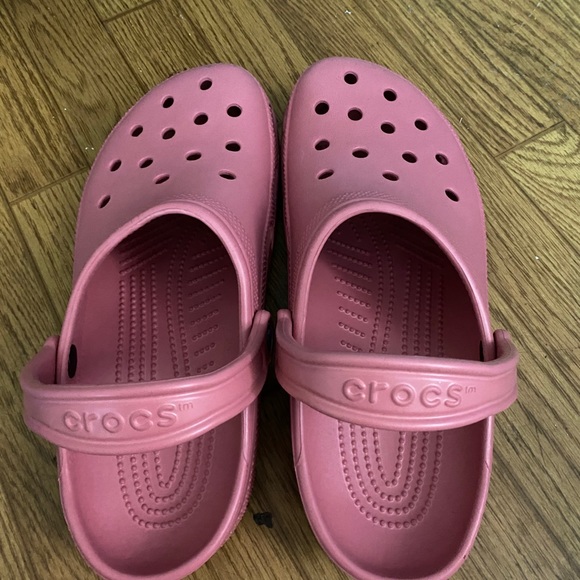 Pink Crocs - Picture 3 of 4